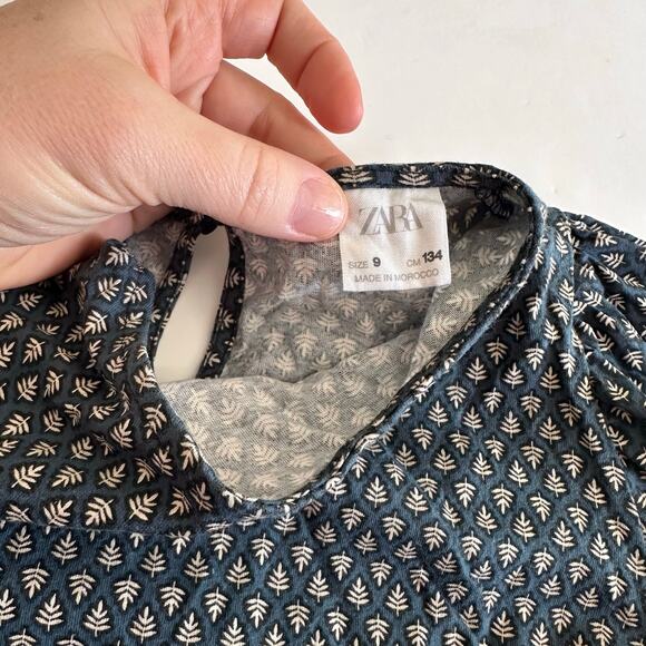Zara Blue Leaf Print Puff Sleeve Blouse - Size 9 - Picture 3 of 4